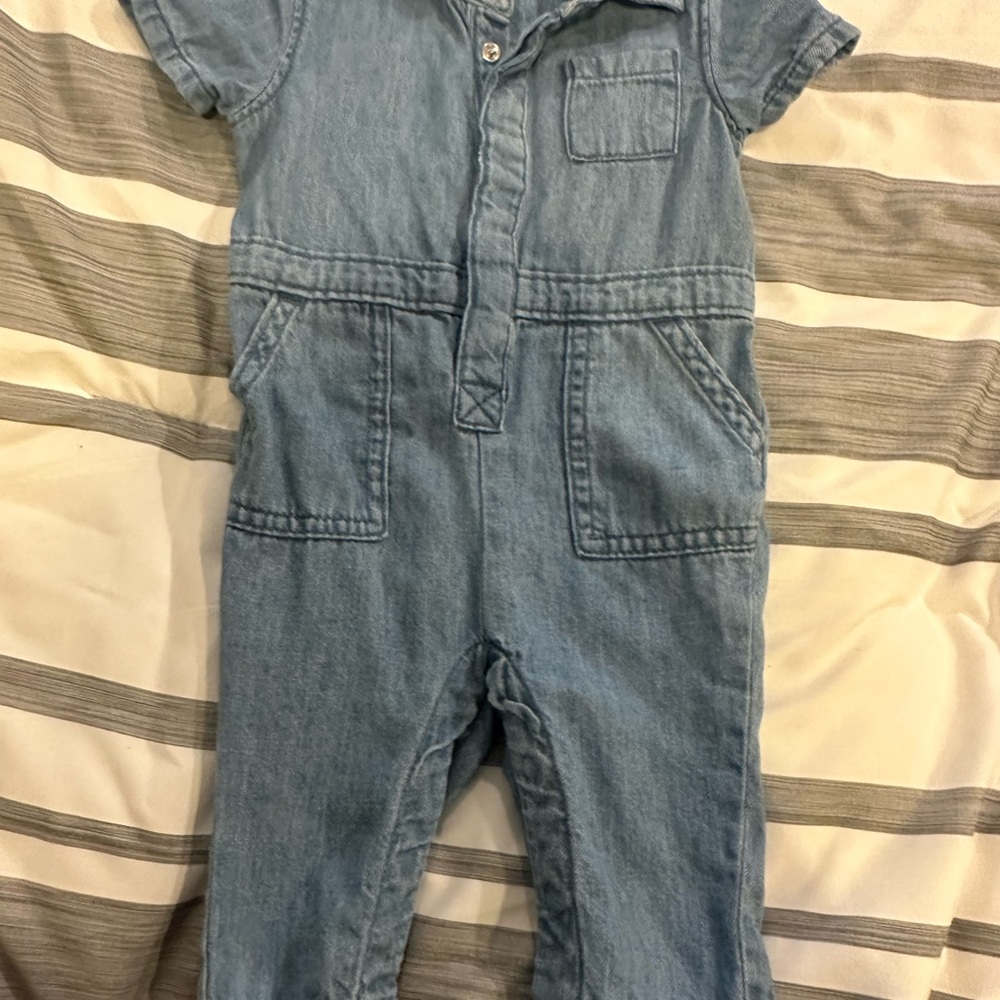 ⭐️Denim romper - Picture 2 of 3